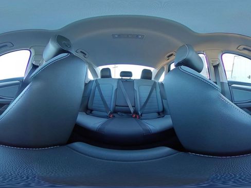 Used 2025 Volkswagen Jetta SE image 42