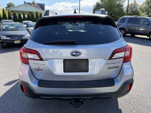 Used 2018 Subaru Outback 2.5i Limited AWD/4WD image 6