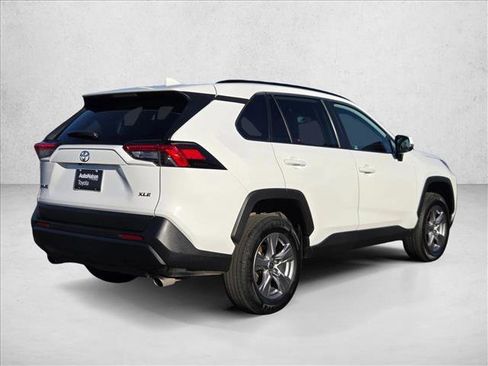 Used 2024 Toyota RAV4 XLE image 5