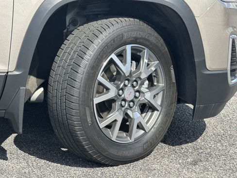 Used 2022 GMC Acadia SLE w/ Driver Convenience Package image 12