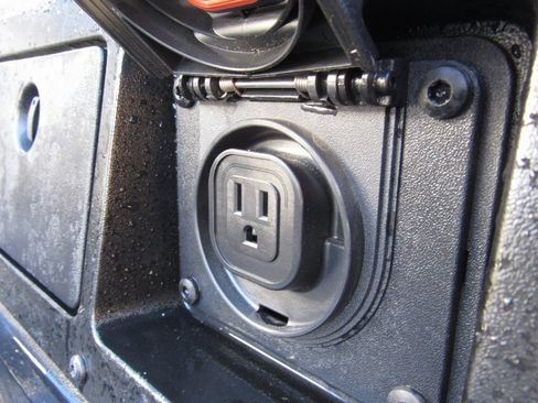 Certified 2023 Toyota Tacoma TRD Off-Road image 10