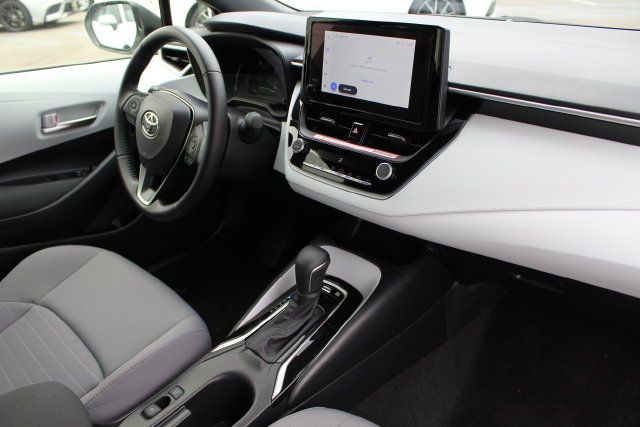 Certified 2026 Toyota Corolla SE FWD image 25