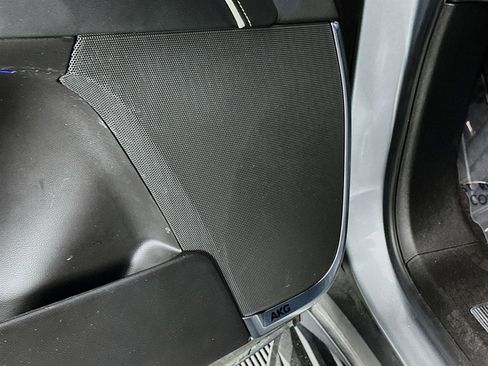 Used 2023 Cadillac Escalade ESV Premium Luxury image 22