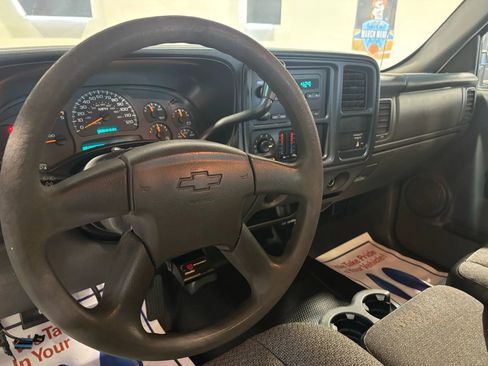 Used 2003 Chevrolet Silverado 3500 2WD Regular Cab image 12