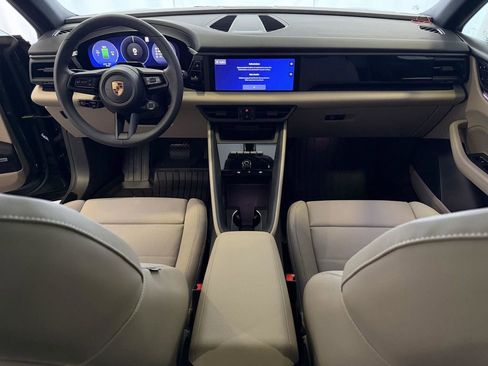 New 2026 Porsche Macan 4 Electric AWD/4WD image 17