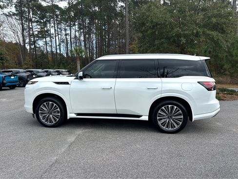New 2026 INFINITI QX80 Luxe w/ Cargo Package image 36