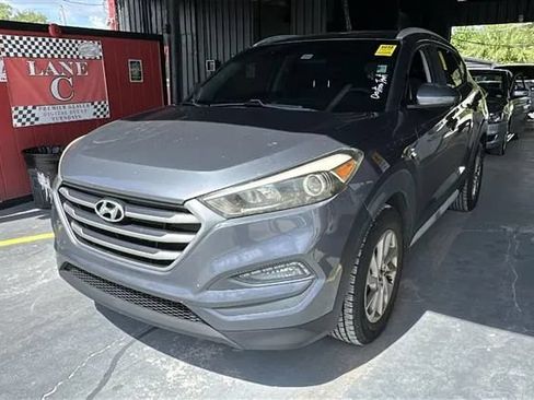 Used 2017 Hyundai Tucson SE w/ SE Popular Package 02 FWD image 1