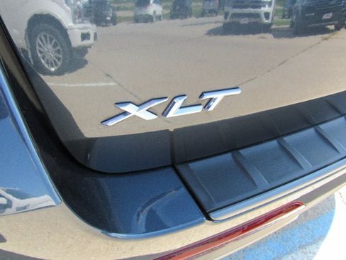 Used 2024 Ford Explorer XLT w/ Equipment Group 202A AWD/4WD image 40