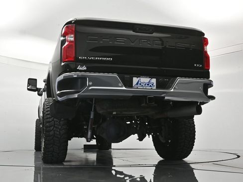 Used 2023 Chevrolet Silverado 2500 LTZ AWD/4WD image 43