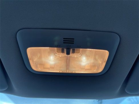 Used 2014 Toyota Corolla S image 27