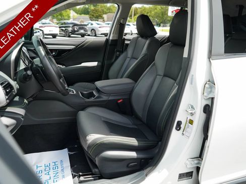 Used 2025 Subaru Outback Onyx Edition AWD/4WD image 6