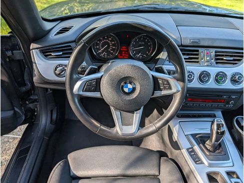Used 2014 BMW Z4 sDrive28i RWD image 25