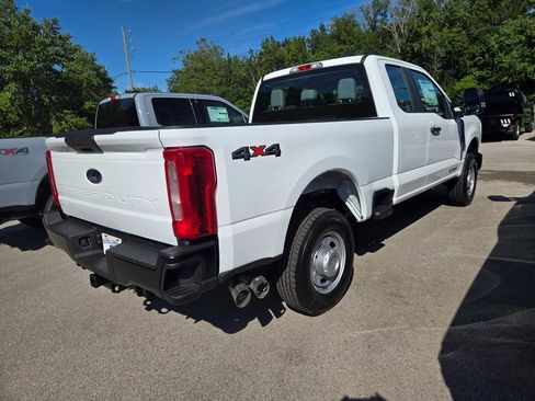 New 2026 Ford F250 4x4 SuperCab Super Duty image 4