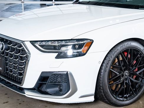 Used 2023 Audi S8 image 12