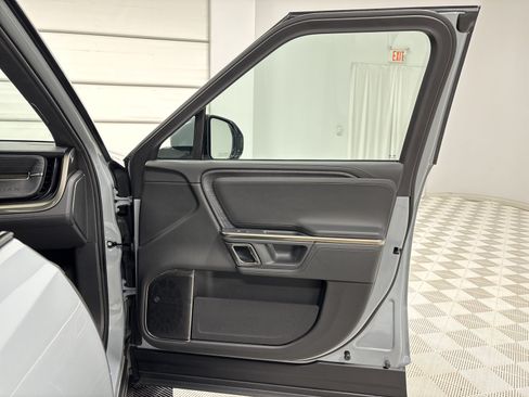 Used 2024 Rivian R1S Adventure AWD/4WD image 18