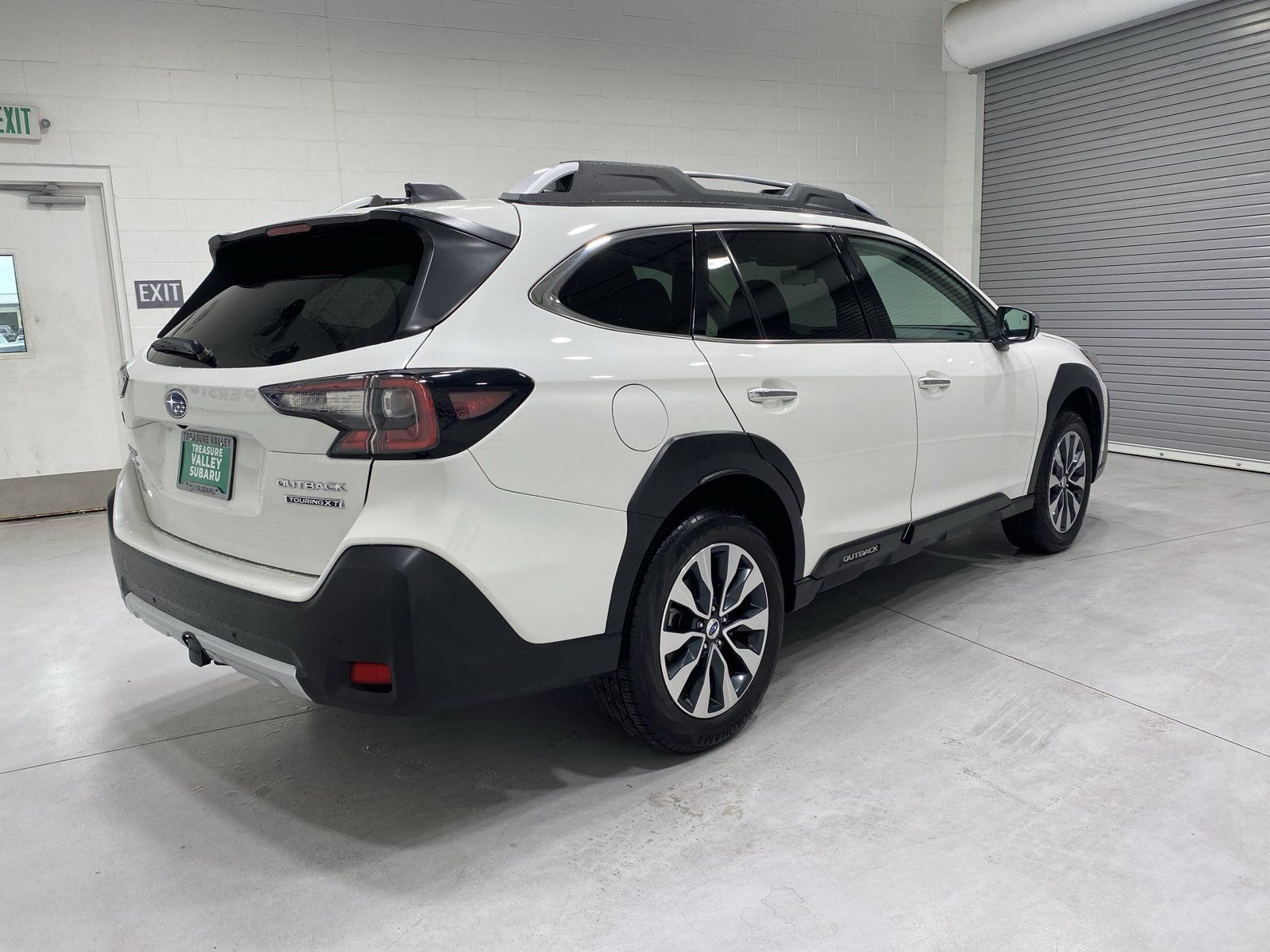 Used 2023 Subaru Outback Touring XT AWD/4WD image 8