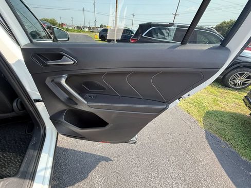 Used 2022 Volkswagen Tiguan SE FWD image 20
