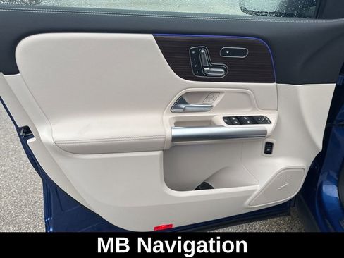 Used 2025 Mercedes-Benz GLA 250 4MATIC image 10