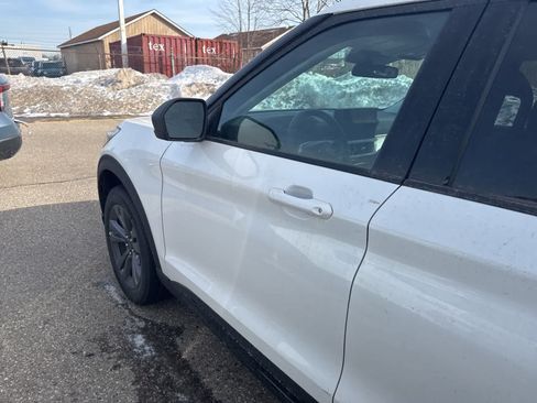New 2026 Ford Explorer Active w/ Active Comfort Package AWD/4WD image 7