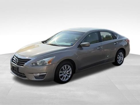 Used 2013 Nissan Altima 2.5 S FWD image 29