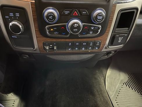 Used 2016 RAM 2500 Laramie AWD/4WD image 20