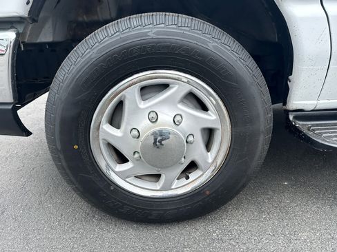 Used 2012 Ford E-350 and Econoline 350 XLT RWD image 9