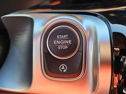 New 2026 Mercedes-Benz GLB 250 image 38