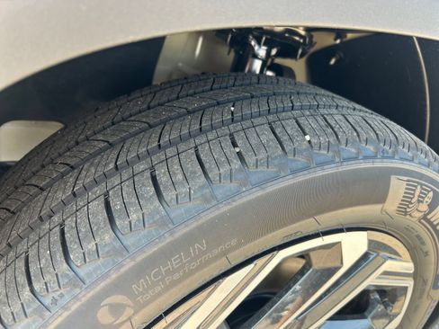 New 2026 Hyundai Tucson Limited AWD/4WD image 24