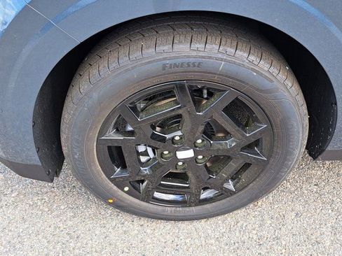 New 2026 Kia Carnival SX w/ SX Dark Edition Package FWD image 16