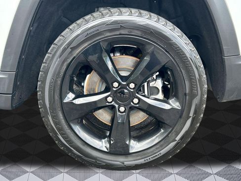 Used 2021 Jeep Grand Cherokee L Laredo AWD/4WD image 12