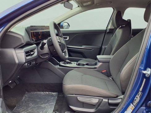 New 2026 Kia K4 LXS image 17