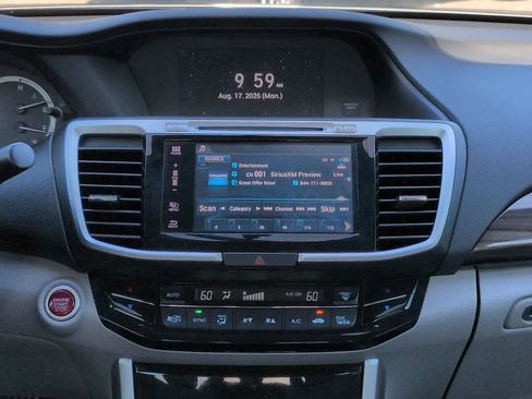 Used 2017 Honda Accord EX image 17