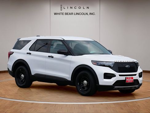 Used 2025 Ford Explorer 4WD Police Interceptor w/ Ready For The Road Package image 3