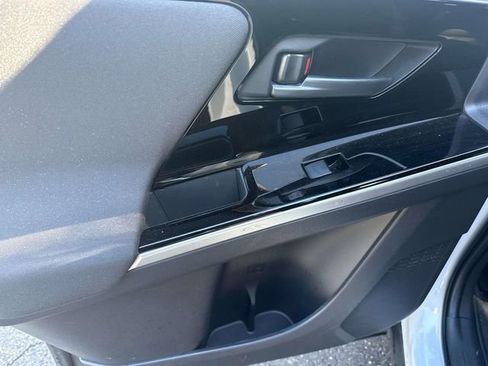 Used 2025 Subaru Solterra Premium image 19