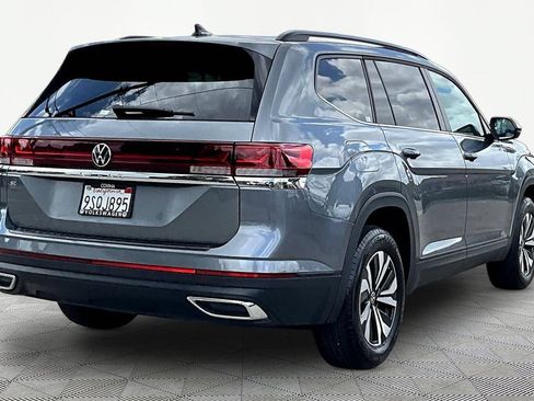 Used 2025 Volkswagen Atlas SE FWD image 6