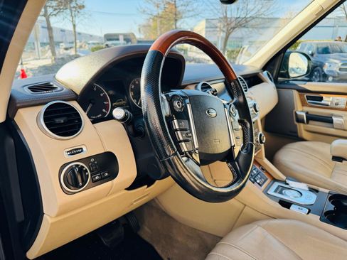 Used 2016 Land Rover LR4 HSE image 16