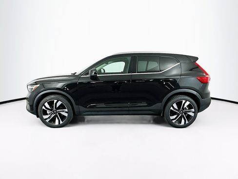 Used 2025 Volvo XC40 B5 Plus AWD/4WD image 4