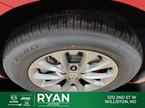 New 2026 Chrysler Pacifica Select AWD/4WD image 16