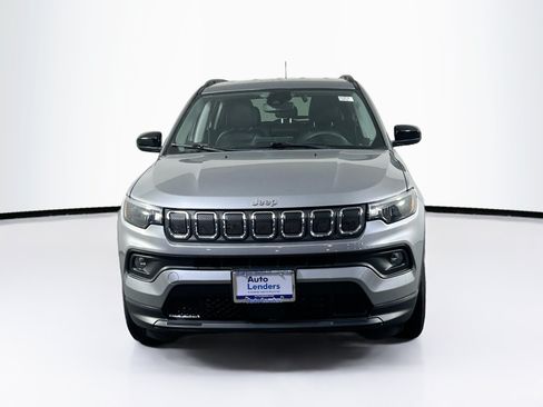 Used 2022 Jeep Compass Latitude AWD/4WD image 2