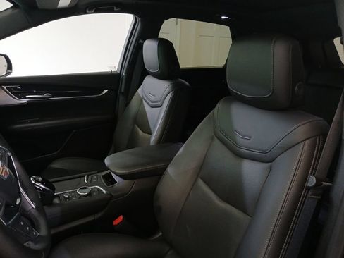Certified 2024 Cadillac XT5 Premium Luxury AWD/4WD image 16
