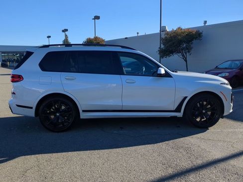Used 2024 BMW X7 xDrive40i w/ M Sport Package image 4