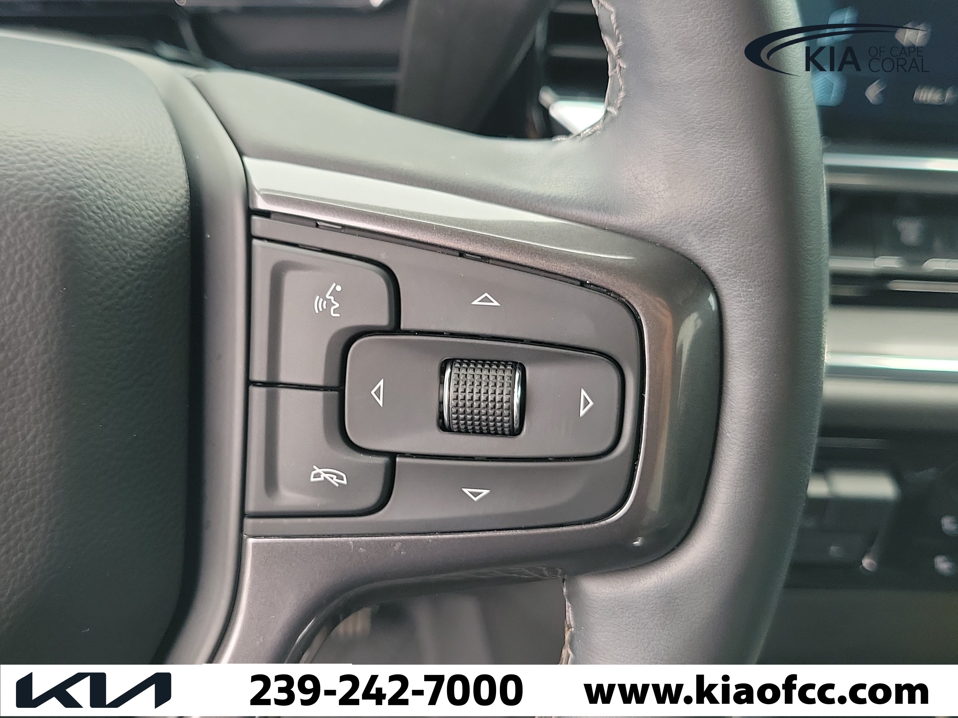 Used 2025 Chevrolet Silverado 2500 High Country w/ Midnight Edition AWD/4WD image 25