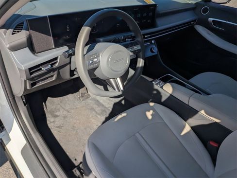 Used 2025 Hyundai Sonata SEL image 17