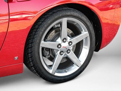 Used 2006 Chevrolet Corvette Convertible w/ Preferred Equipment Group RWD image 40