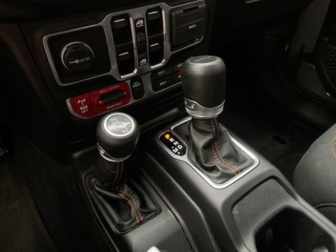 Used 2023 Jeep Gladiator Mojave w/ LED Lighting Group AWD/4WD image 17