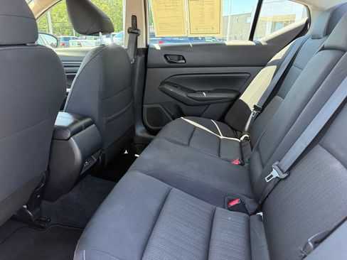 Used 2024 Nissan Altima 2.5 SV FWD image 20