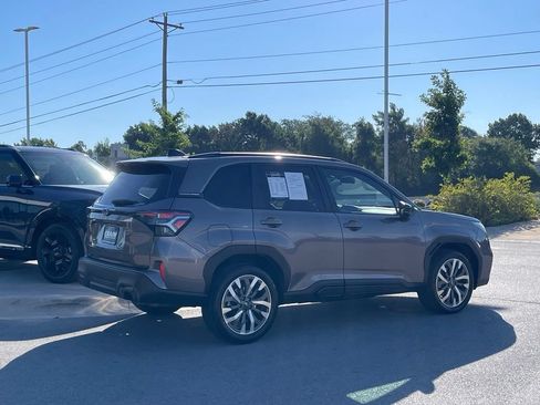Used 2025 Subaru Forester Touring AWD/4WD image 8