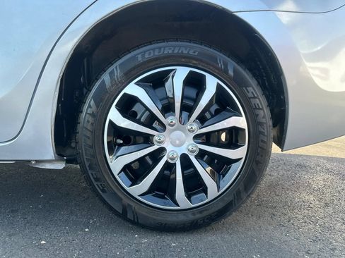Used 2016 Toyota Corolla LE FWD image 33