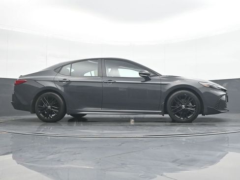 Used 2025 Toyota Camry XSE FWD image 31