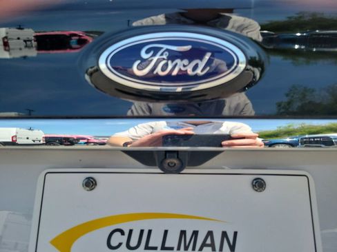 Used 2020 Ford Edge SE FWD image 35